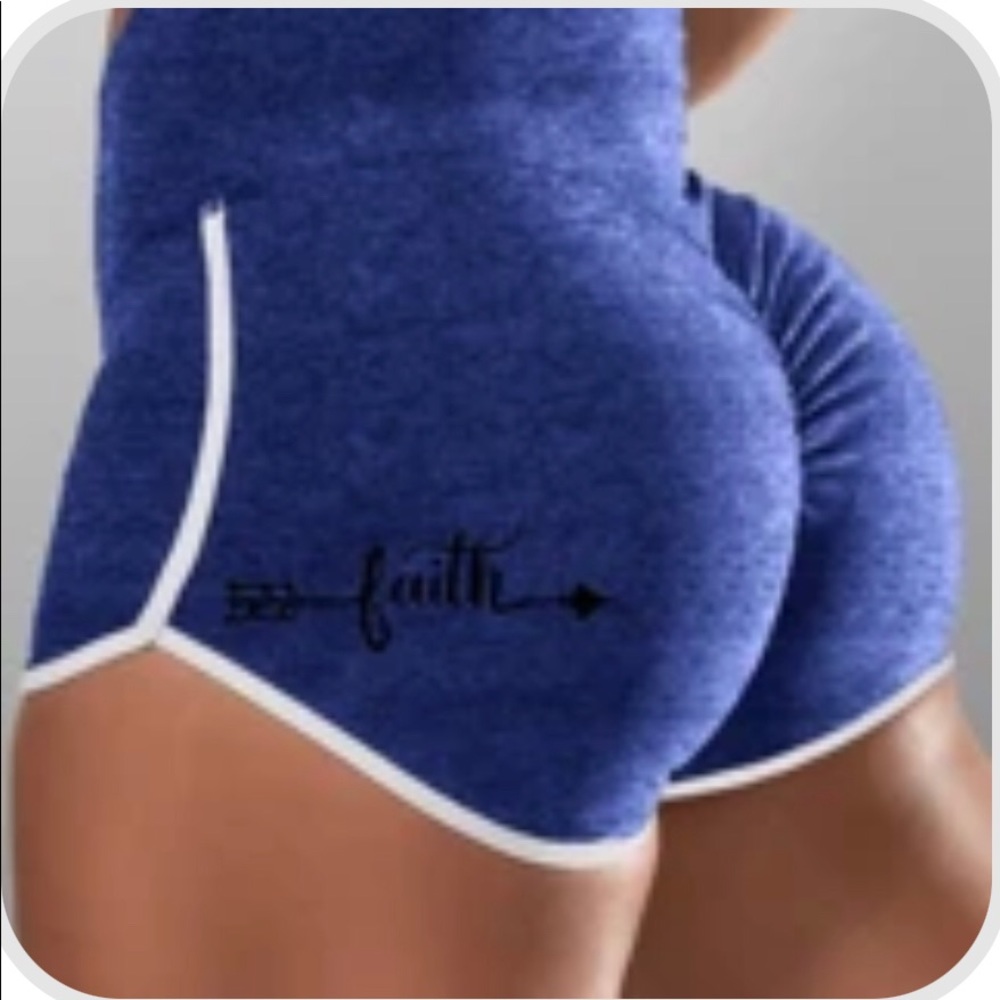 ❤️NWT butt-scrunch shorty shorts❤️